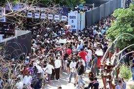 Justin Bieber Lands In Mumbai, Justin Concert In Mumbai, Justin Bieber  Spotted In Mumbai, Justin Bieber - Filmibeat