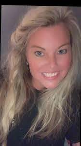 Elisha Hartman's Instagram, Twitter & Facebook