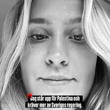 Ellen Karlsson, student: ”Jag kan inte förstå hur Sveriges regering  tillåter ett pågående folkmord. På historielektionerna i den svenska skolan  påstods det att vi skulle göra allt för att det inte skulle