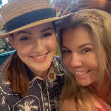 Izzy Large🌵 (@largee219) • Instagram फोटोहरू र भिडियोहरू