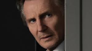 Beatriz Wells's Instagram, Twitter & Facebook