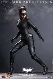 Anne Hathaway Catwoman Dark Knight Rises Catwoman Action Figure On The Way From Hot Toys Dark Knight Rises Catwoman Catwoman Selina Kyle Catwoman