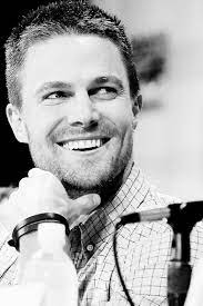 Pin By Spooky Girl On Arrow Stephen Amell Stephen Amell Arrow Oliver Queen Arrow