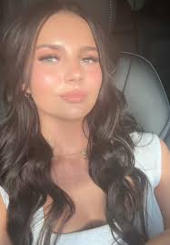 Kelsey Bernard 🤎 (@kelseyy.bernardd)