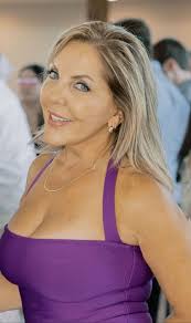 Lori Falcone :: Russell Haven of Rest