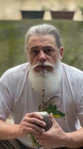 Neste 20 de Setembro, receber um vídeo de apoio do nosso cantor nativista e  Deputado Estadual Luiz Marenco, torna-se ainda mais especial! , Muito  obrigado meu amigo! , Feliz Dia do Gaúcho! 🟢🔴🟡, ...