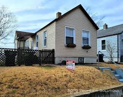 Maybe you would like to learn more about one of these? 2bd 1ba House In South St Louis City House For Rent In St Louis Mo Apartments Com