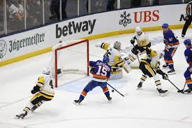 Penguins game 2 prediction, odds, picks (may 18, 2021) the islanders just seem to ramp things up to a different level in the postseason. Esny S 5 Gif Reaction To The New York Islanders Game 3 Loss Vs The Pittsburgh Penguins