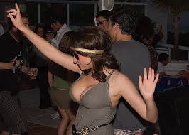 Milana Vayntrub Porn Pic - EPORNER