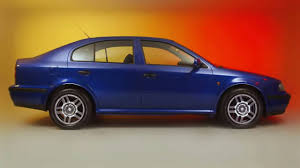Us too, which is why we cracked open this random video about a really old skoda octavia from car throttle. This Is What A 432 000 Mile Skoda Octavia Looks And Feels Like