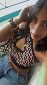 Lorena Claxton's Instagram, Twitter & Facebook