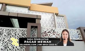 Masih dengan elemen kaca berlapis, desain pagar kayu ini terlihat modern dan minimalis yang cocok dengan perumahan modern. 57 Ide Desain Pagar Kayu Minimalis Terbaik Untuk Rumah 2021