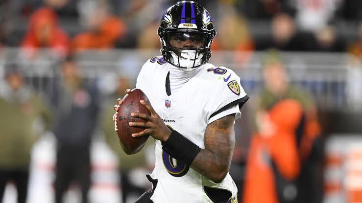 Ravens QB Lamar Jackson misses another practice, this time with an ankle  issue | Eyewitness News (WEHT/WTVW)