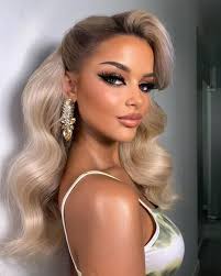 Lainey Poole (laineypoole)