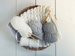 10 great gifts to give a knitter