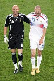 Fabien barthez (born 1971), french fifa world cup winning goalkeeper. Karriere Beendet Fabien Barthez Mochte Spass Aber Ohne Fussball Fussball Faz