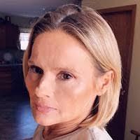 Kristie Ewing's Instagram, Twitter & Facebook