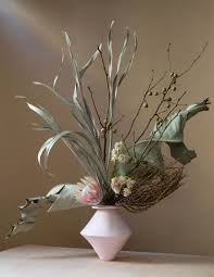 7 Dried Flower Arrangements To Inspire Your Fall Decorating Vogue Every day new pictures and just beautiful wallpaper for your desktop flowers completely free. 7 dried flower arrangements to inspire