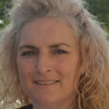 Sharon Briggs's Instagram, Twitter & Facebook