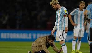 Il calciatore deve sentirsi a proprio agio a giocare al cento per cento. Lionel Messi Spricht Sich Gegen Mauro Icardi Aus