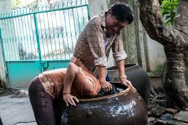 Bộ phim là nỗi niềm, sự ngưỡng mộ và sự chiêm nghiệm của anh đối với đời sống tâm lý của người việt nam, cũng là nơi anh đã sống và làm việc gần 20 năm qua. Xkq6uuwn963v1m