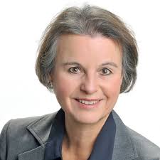 Unser Orga-Team erledigt gerade noch die letzten Feinarbeiten, bevor morgen  die festliche Einweihung unseres neuen BLSV Sportcamp Nordbayern zusammen  mit Sportminister Joachim Herrmann stattfindet. Auf den aktuellen Bildern  kann man schon sehr