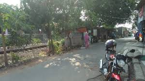 88, bandar lampung, tanjung karang, bandar lampung, provinsi lampung, indonesia, 35111. Warga Bandar Lampung Di Sekitar Bantaran Rel Ka Bersiap Kena Tarif Sewa Tribun Lampung