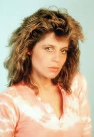 Jetzt die neue single von sarah connor anhören und das album herz kraft werke (super deluxe herz kraft werke live. Hair Trend Alert 7 Mullet Haircuts For Women To Try Right Now In 2020 Linda Hamilton Terminator Sarah Connor Terminator