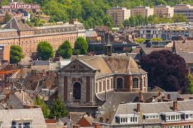 See full list on it.wikipedia.org La Chiesa Cattolica Di Notre Dame D Harscamp Foto Namur