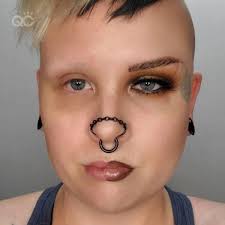 Becoming a Makeup Artist as a Multiple Amputee