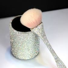Tolle, empfehlenswerte make up pinsel / make up brushes mit denen man ein schönes make up zaubert. Bling Diamant Make Up Pinsel Becher Kleine Taille Runde Schrage Kopf Lose Pulver Staub Pinsel Kosmetische Lagerung Box Schonheit Frauen Geschenke Makeup Organizers Aliexpress