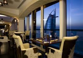 أفضل مطاعم فندق جميرا بيتش تستحق التجربة فيو دبي