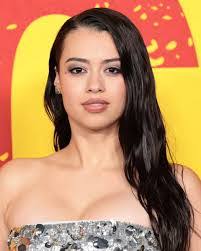 Kasandra Greene's Instagram, Twitter & Facebook