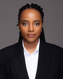 👉 EVA RAP DIVA É A MAIS NOVA DEPUTADA E VAI GANHAR 41 MILHÕES DE KWANZAS  POR ANO. A rapper angolana Eva Rap Diva acaba de alcançar mais um feito  inédito: foi