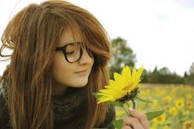 Beautiful girls imges on fb. Beautiful And Cute Girls With Flowers In Garden Cool Girls Facebook Profile Pictures Best Social Media Profiles