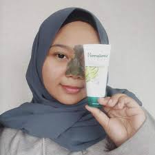 Masa aku beli ni dekat guardian, harganya dalam rm 27.90 kot. Review Himalaya Herbals Neem Series What Indira Loves