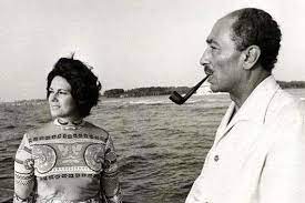 وأضاف محمد أنور عصمت السادات: ØªØ¯Ù‡ÙˆØ± Ø§Ù„Ø­Ø§Ù„Ø© Ø§Ù„ØµØ­ÙŠØ© Ù„Ù„Ø³ÙŠØ¯Ø© Ø¬ÙŠÙ‡Ø§Ù† Ø§Ù„Ø³Ø§Ø¯Ø§Øª First Lady Of Egypt Ø´Ø¨ÙƒØ© Ø±Ù…Ø¶Ø§Ù† Ø§Ù„Ø¥Ø®Ø¨Ø§Ø±ÙŠØ©