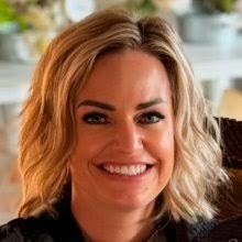 Laura Wideman's Instagram, Twitter & Facebook