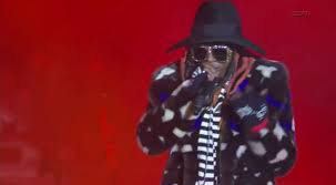 En 2007, l'ancien membre des hot boys, lil wayne, est nommé président de cash money records et ceo de young money entertainment, donnant le contrôle créatif intégral de tous les albums des deux labels. Tony Alexander On Twitter Lil Wayne Alter Ego Is Vivi Orunitia From Final Fantasy