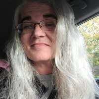 Shelly Robbins's Instagram, Twitter & Facebook