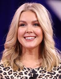 Katie Leavitt's Instagram, Twitter & Facebook