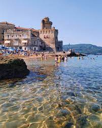 Placed between paestum and velia, it consists of three main areas: Castellabate Il Paese Del Futuro Le Foto