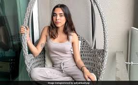 I love making lifestyle vlogs and fashion/beauty related videos :) A Tour Of Aaliyah Kashyap S Room In Dad Anurag Kashyap S Apartment