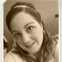 Kari Locke's Instagram, Twitter & Facebook