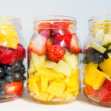 La Recette Du Jour Salade De Fruits A La Fleur De Sel De Guerande Et Mini Meringues Salade De Fruits Sel De Guerande Recettes Minceur