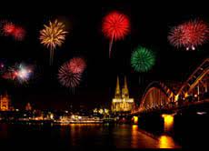 Wer erfand die raketen und knaller? Warum Feiern Wir Silvester