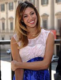 Pur frequentando ambienti in cui normalmente 'girano' diversi famosi, era sconosciuto alla stampa rosa fino all'incontro. Belen Rodriguez Eta Altezza Peso Misure Dieta Fisico Com E Cambiata