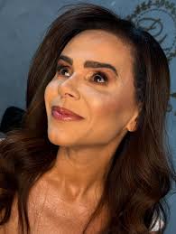 Cada traço pensado pra valorizar ainda mais essa lindeza 💄 • • • • #make  #maquiagem #maquiagemcg