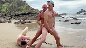 Beach Orgy Part 2 Archives - Putinho - Vídeos Gays | Sexo Gay | Porno Gay |  Gay Amauter