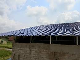 We manufactured metal deck,c truss,battan and c purlin. Alhamdulillah Selesai Pemasangan Bumbung Di Site Puchong 1000kps Ini Contoh Bumbung Metal Deck Uroll Bond Promosi Masih Berjalan Untuk Pembinaan Bulan 7 8 Lain Biasa Punya Harga Nak Bagi